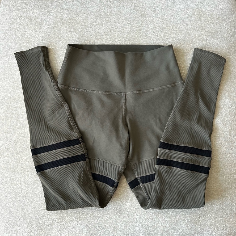ALO Yoga Leggings with Black Accents